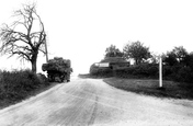 The Hogs Back, Old Toll House 1907, Compton