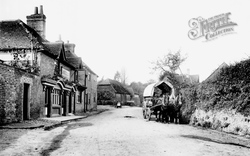 Village And Harrow Inn 1906, Compton