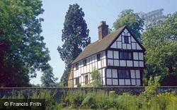 White Hart Cottage c.1980, Compton