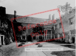 Courtyard 1922, Compton Wynyates