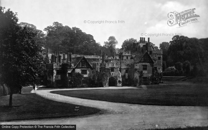 Photo of Compton Wynyates, House 1922