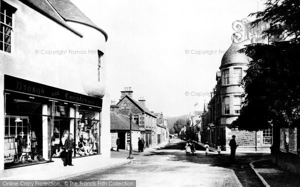 Photo of Comrie, Drummond Street 1904