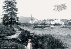 From The East 1899, Comrie