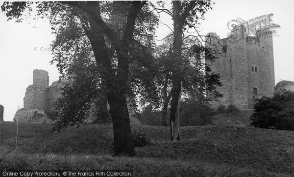 Photo of Conisbrough, Castle c.1960
