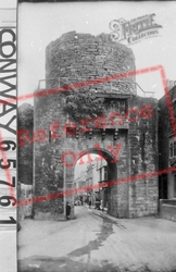 Bangor Road Gateway 1913, Conwy