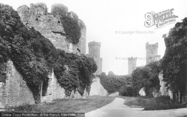 Photo of Conwy, Castle Courtyard 1891
