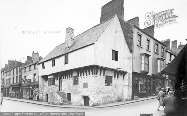 Photo of Conwy, The Oldest House c.1955