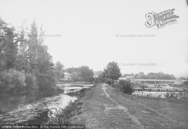 Photo of Cookham, Approach To The Lock 1890