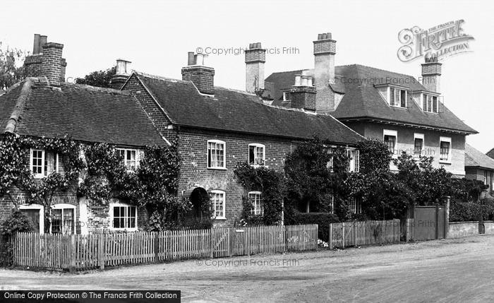 Photo of Cookham, Houses In The High Street 1914
