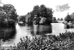 Lock And Odney Approach 1899, Cookham