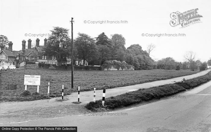 Photo of Cookham, The Moor c.1965