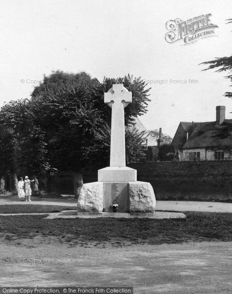 Photo of Cookham, The War Memorial 1925