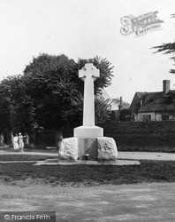The War Memorial 1925, Cookham