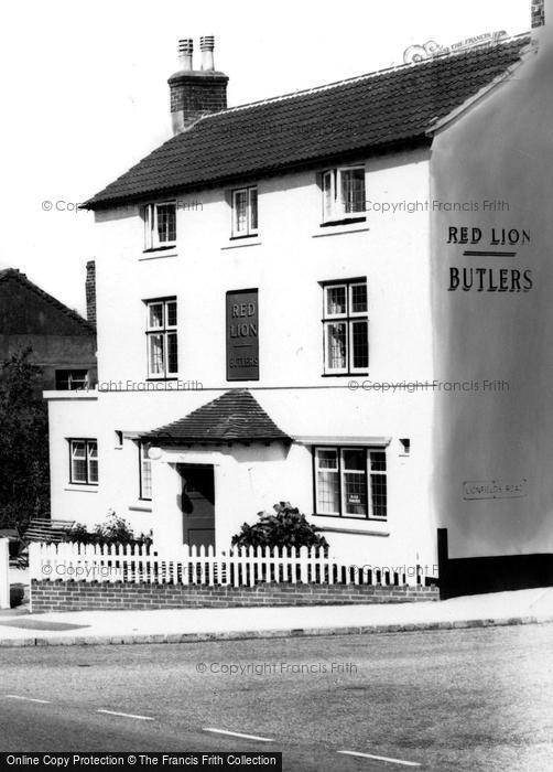 Photo of Cookley, The Red Lion, Castle Road c.1965