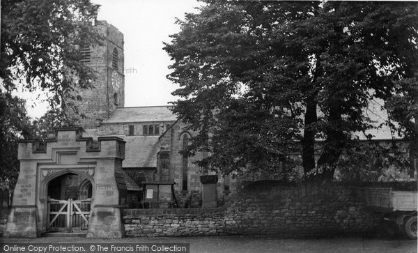 Photo of Corbridge, St Andrew's Church c.1955
