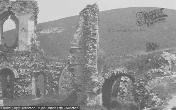 Photo of Corfe Castle, 1931