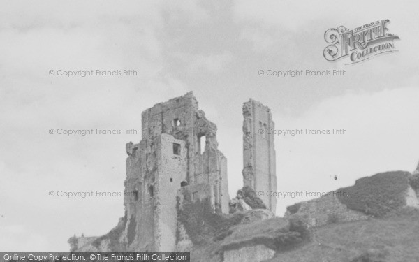 Photo of Corfe Castle, Castle Ruins c.1939