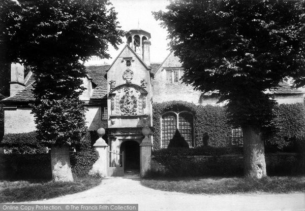 Photo of Corsham, Almshouses 1904
