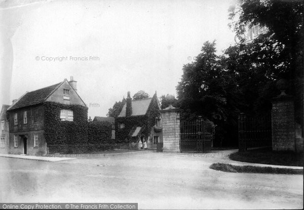 Photo of Corsham, Avenue Gates 1904