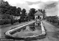Dutch Garden At Hartham 1907, Corsham