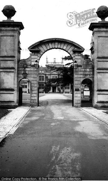 Photo of Corsham, Main Gates, Corsham Court c.1955