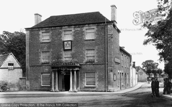 Photo of Corsham, Methuen Arms 1907