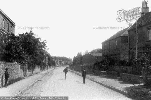 Photo of Corsham, Pickwick Road 1904