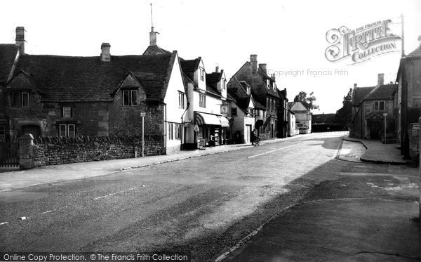 Photo of Corsham, Pickwick Village c.1955