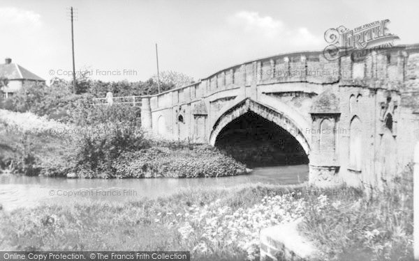 Photo of Cosgrove, The Old Bridge c.1935