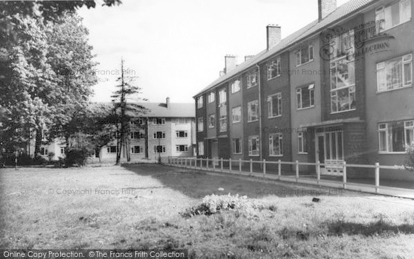 Photo of Cottingham, Dale Royal Court c.1965