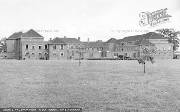 Photo of Cottingham, Ferens Hall c.1960