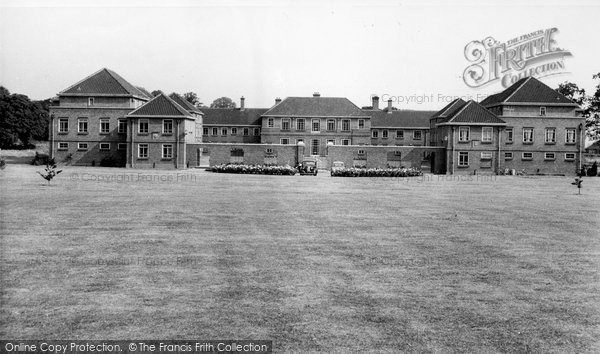 Photo of Cottingham, Ferens Hall c.1965