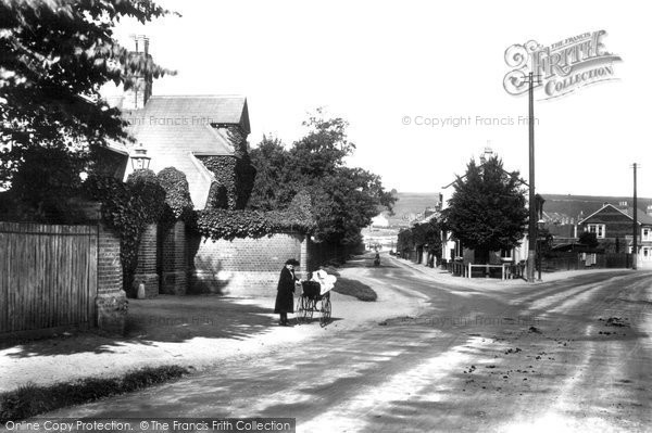 Photo of Coulsdon, Brighton Road And Asylum Entrance 1906