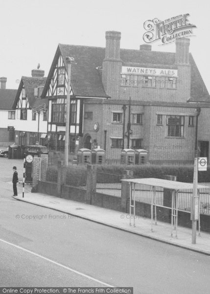 Photo of Coulsdon, The Red Lion, Brighton Road c.1955