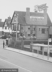 The Red Lion, Brighton Road c.1955, Coulsdon