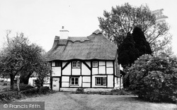 Thatched Cottage, Prospect Road c.1960, Cove