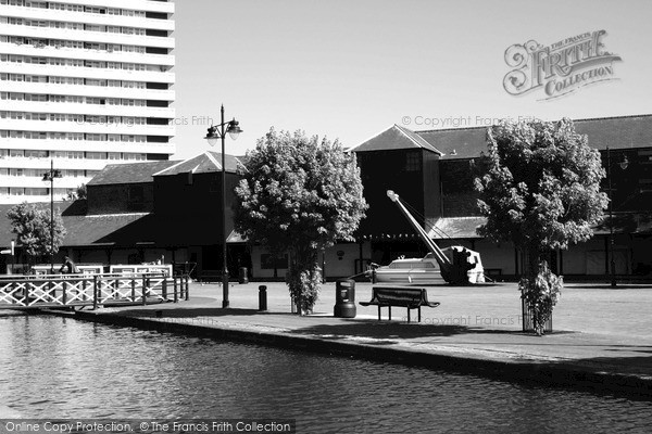 Photo of Coventry, Canal Basin 2004