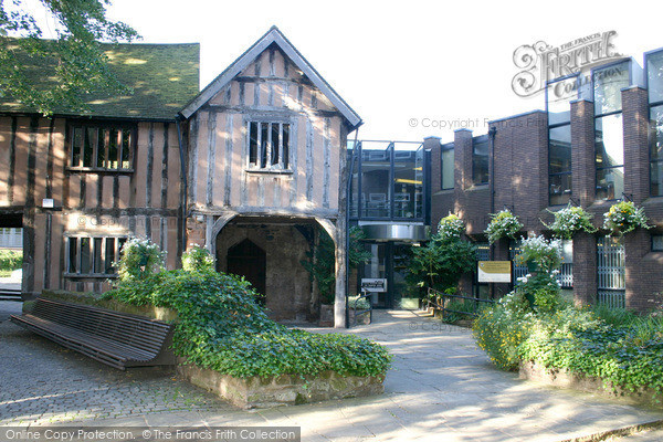 Photo of Coventry, Cheylesmore Manor And Registry Office 2004