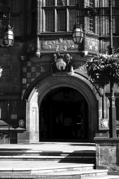 Photo of Coventry, Entrance To The Council House 2004