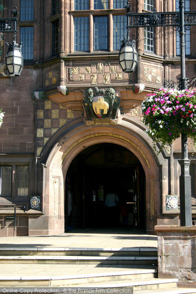 Photo of Coventry, Entrance To The Council House 2004