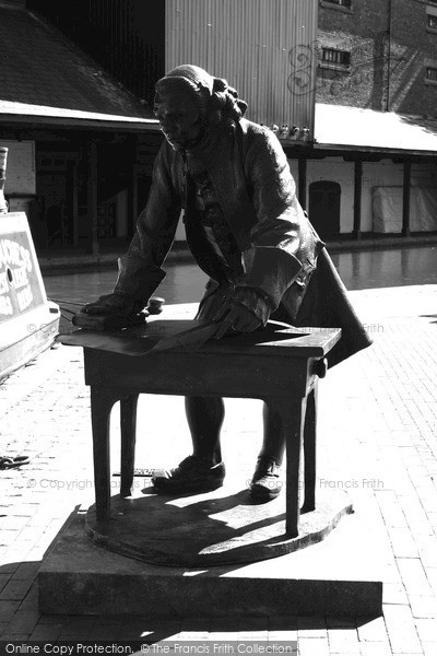 Photo of Coventry, James Brindley Statue 2004