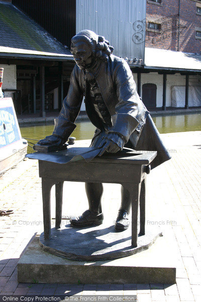 Photo of Coventry, James Brindley Statue 2004