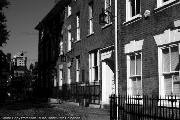 Photo of Coventry, Priory Row 2004