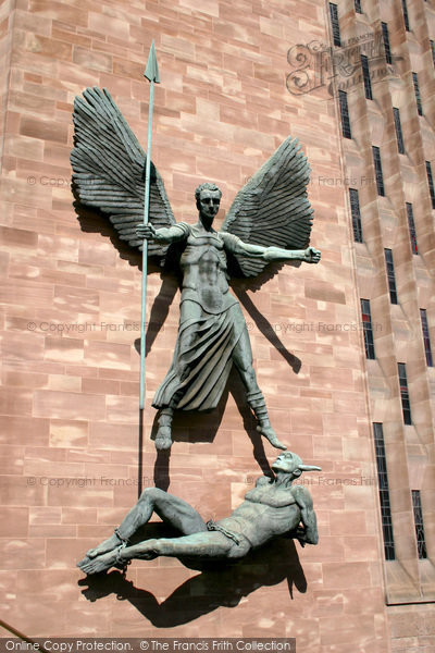 Photo of Coventry, Statue On The Cathedral 2004