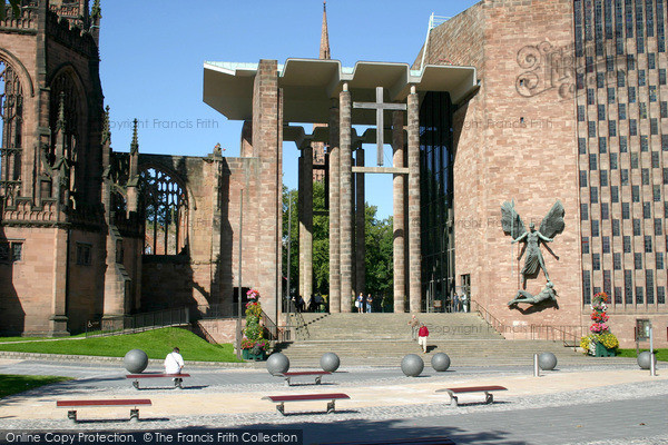 Photo of Coventry, The Cathedral 2004