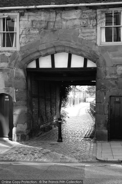 Photo of Coventry, Whitefriars Archway, Much Park Street 2004