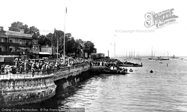 Photo of Cowes, 1923