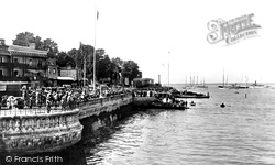 1923, Cowes