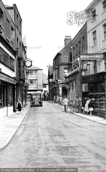 Photo of Cowes, High Street c.1955