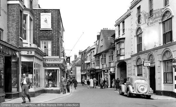 Photo of Cowes, High Street c.1955
